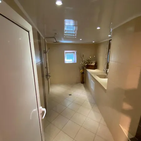 Villa хаджиевата къща *