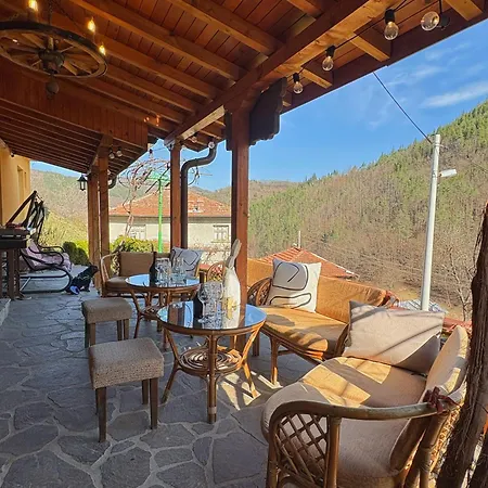 Villa хаджиевата къща *