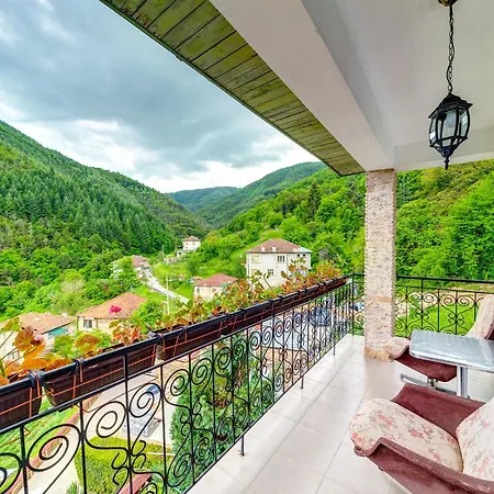 빌라 хаджиевата къща *