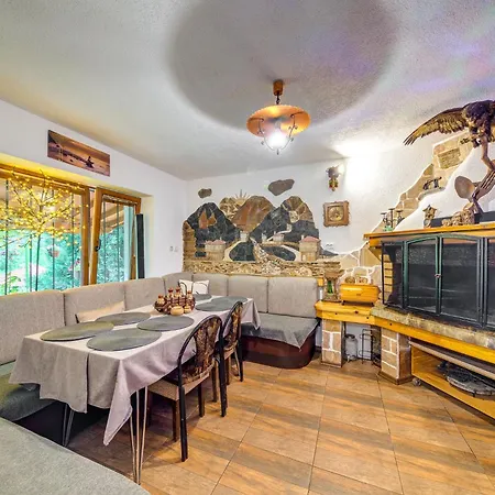 хаджиевата къща * 스몰랸