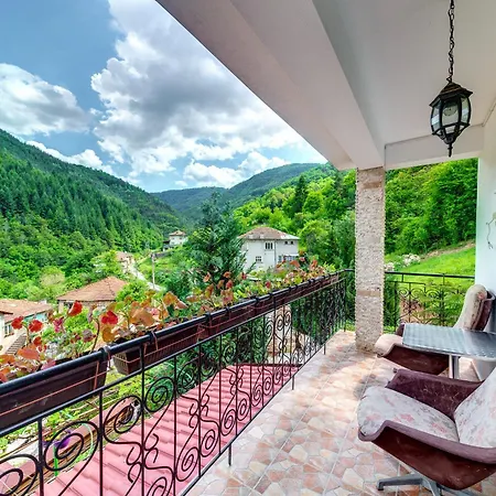 Villa хаджиевата къща Smolyan